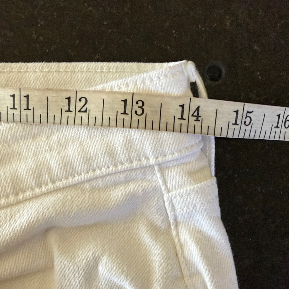 Levi’s White Classic Straight Fit Mid-Rise Jeans Waist 28 - Picture 11 of 15